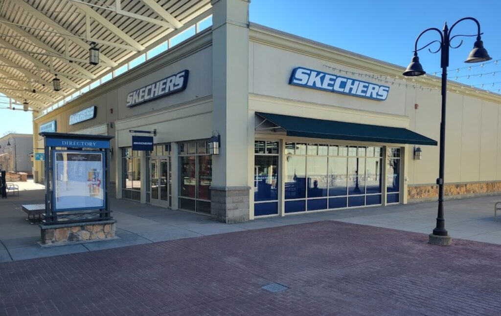 SKECHERS Factory Outlet Blackwood