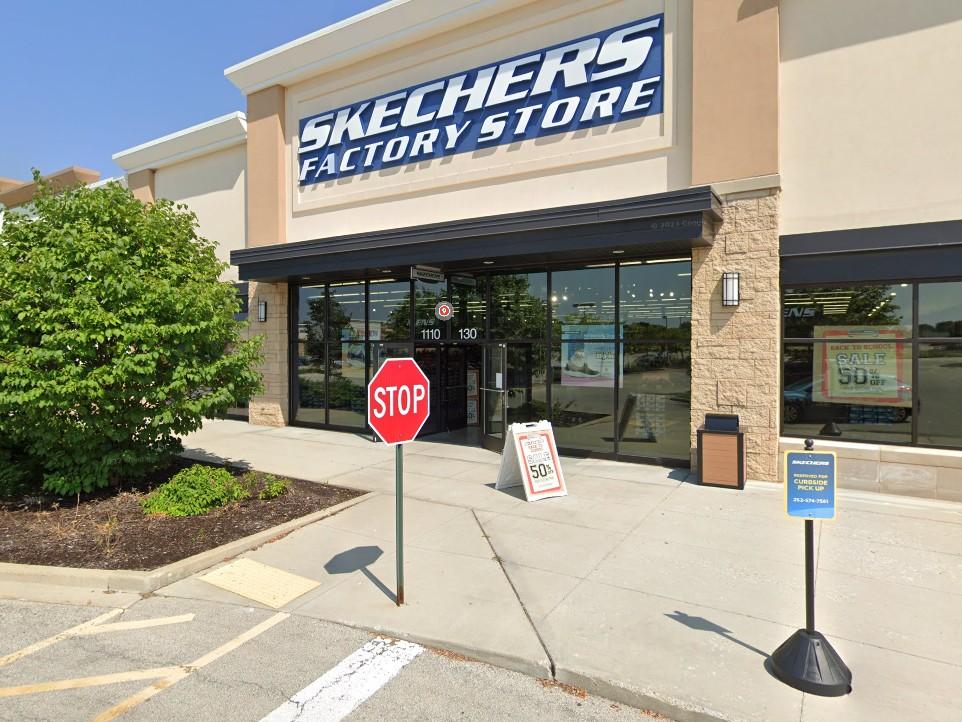SKECHERS Warehouse Outlet in Waukesha